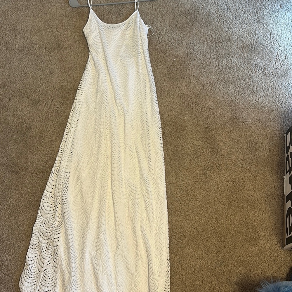 NTW Lilly Pulitzer scallop white maxi dress